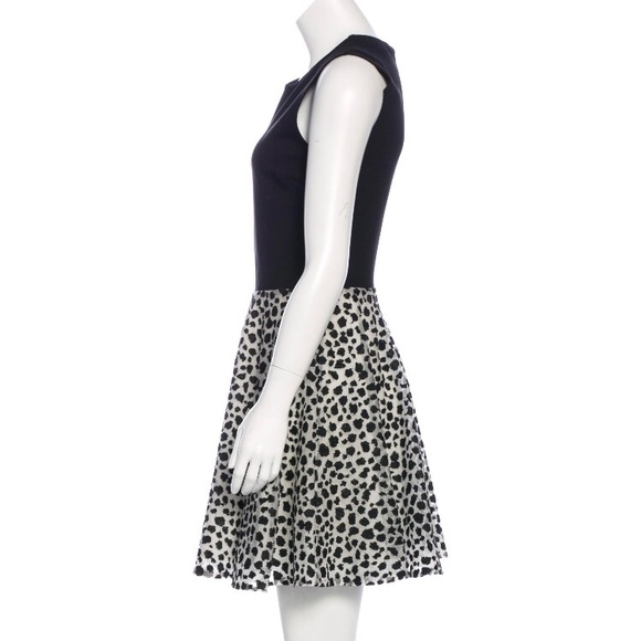 Diane Von Furstenberg A-line dress size 6 - Picture 2 of 7